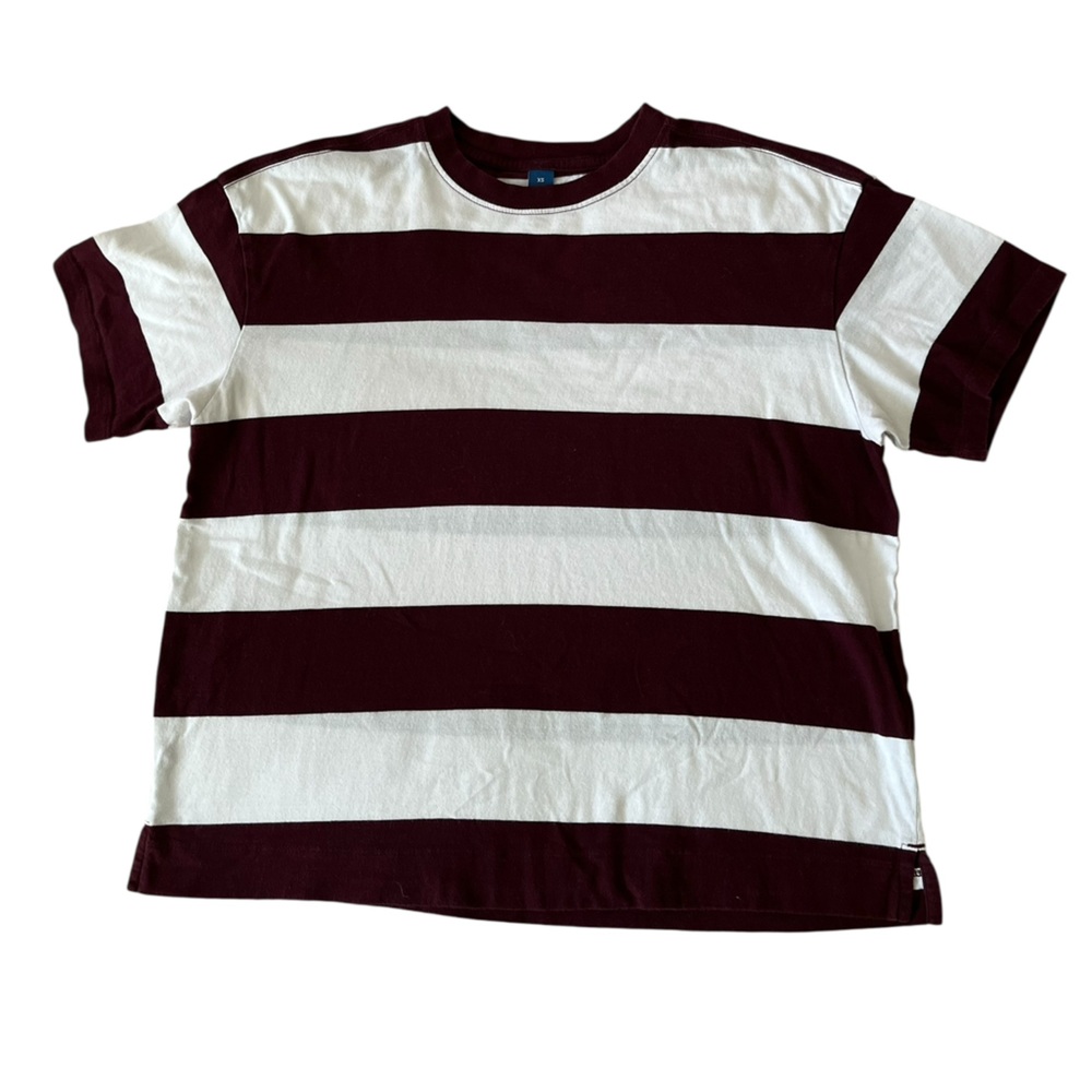 Old Navy Burgundy and White Woman’s Tee, Size XS